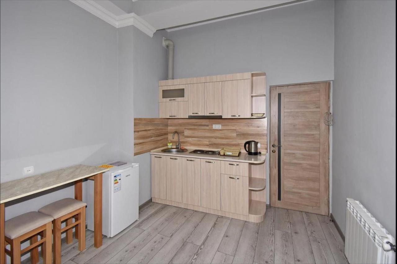 Modern Apartments And Tours Jereván Kültér fotó