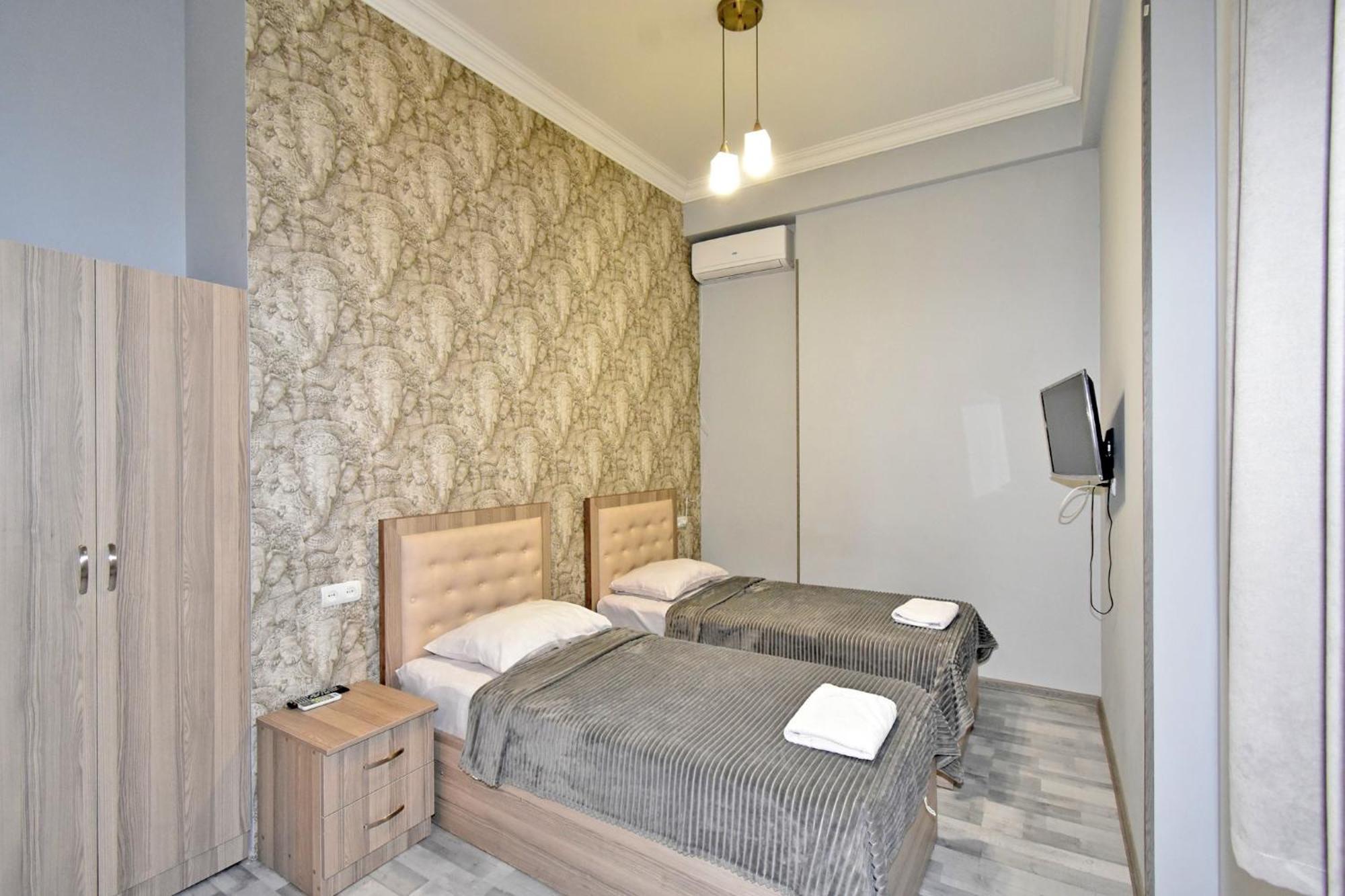 Modern Apartments And Tours Jereván Kültér fotó