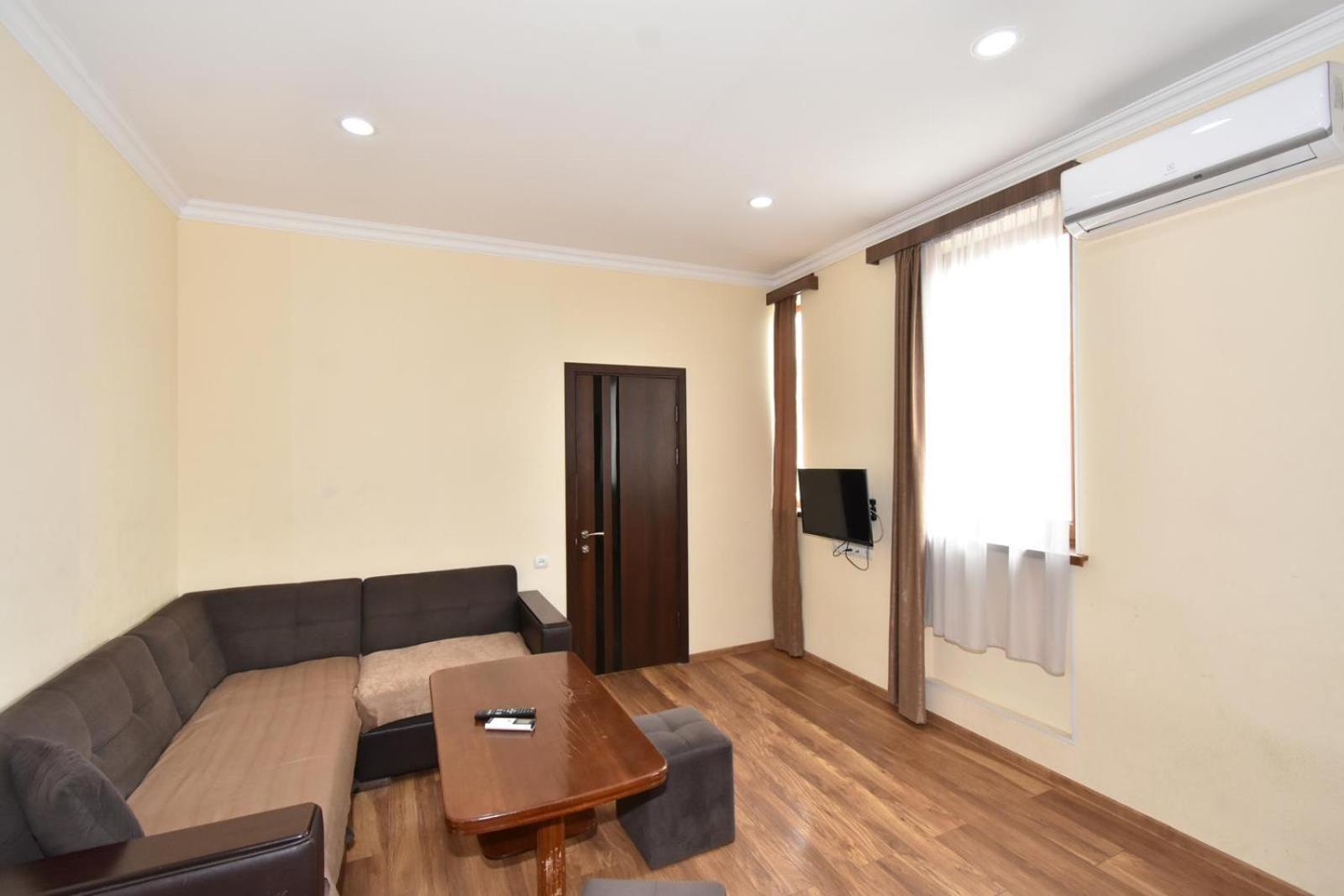 Modern Apartments And Tours Jereván Kültér fotó
